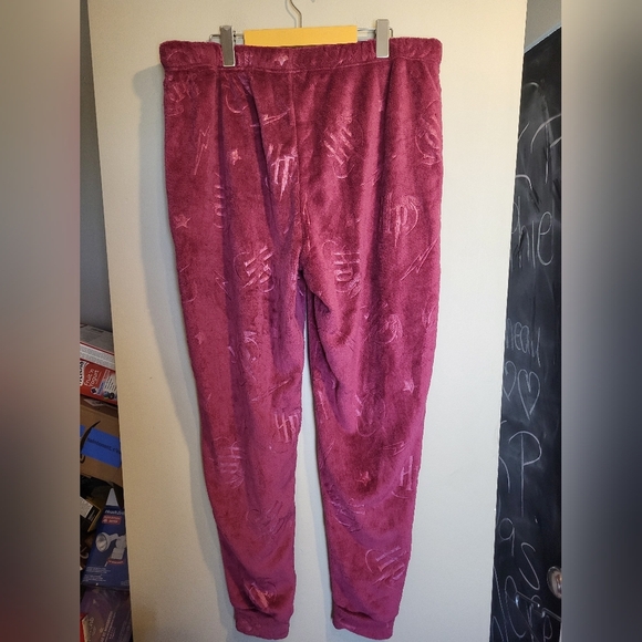 Warner Bros. Harry Potter Burgundy Plush Fabric Pj,s Bottoms , Size XL - Picture 2 of 6
